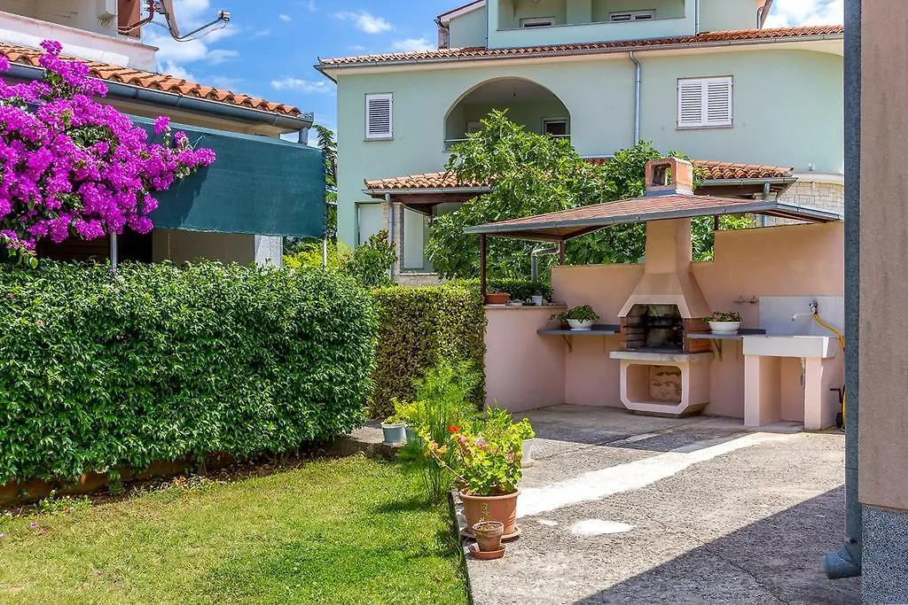 Holiday home House Casa Lucia Villa Stinjan