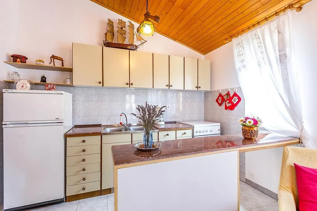 House Casa Lucia Villa Stinjan Holiday home