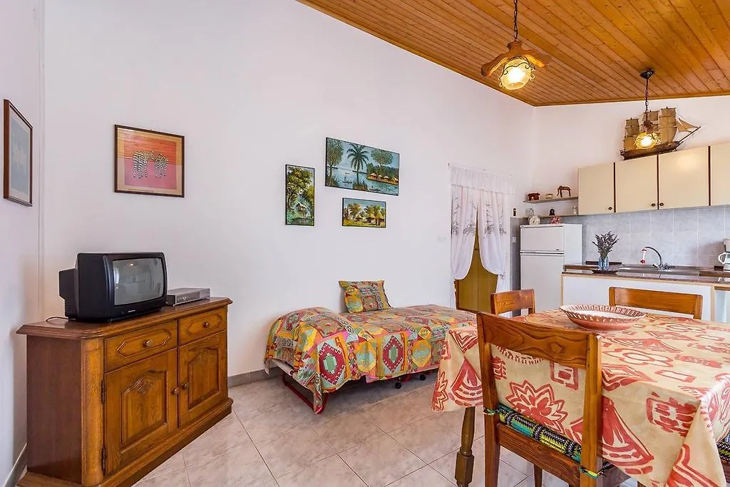 House Casa Lucia Villa Stinjan Holiday home